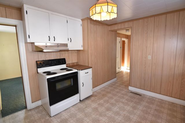 49 Clark Avenue, Brattleboro, VT 05301