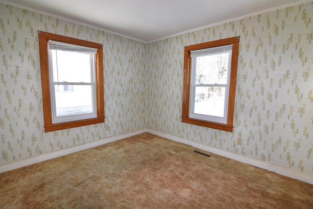 49 Clark Avenue, Brattleboro, VT 05301