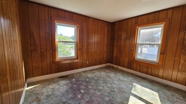 49 Clark Avenue, Brattleboro, VT 05301