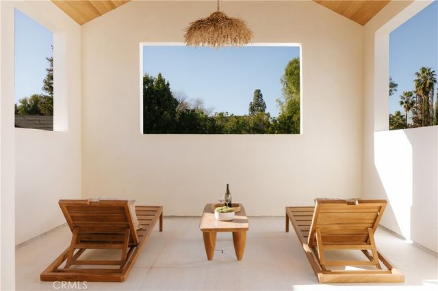 4543 Densmore Avenue, Encino, CA 91436