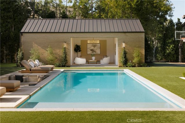 4543 Densmore Avenue, Encino, CA 91436