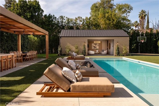 4543 Densmore Avenue, Encino, CA 91436