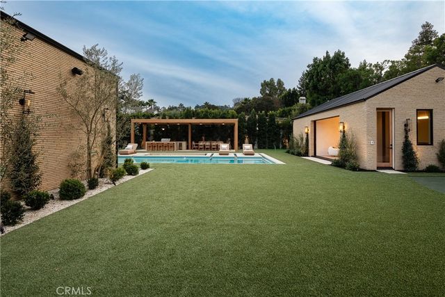 4543 Densmore Avenue, Encino, CA 91436