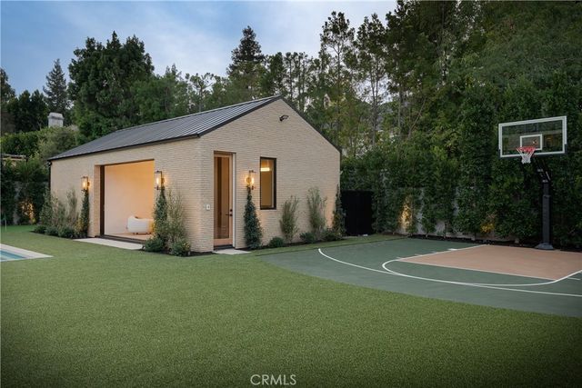 4543 Densmore Avenue, Encino, CA 91436