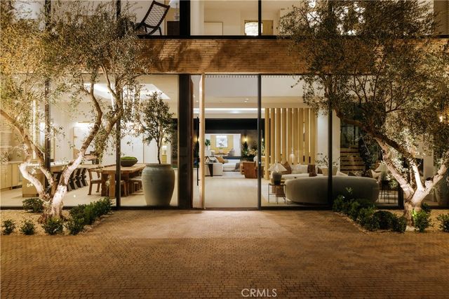 4543 Densmore Avenue, Encino, CA 91436