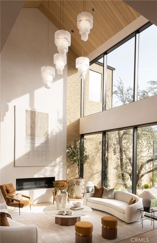 4543 Densmore Avenue, Encino, CA 91436