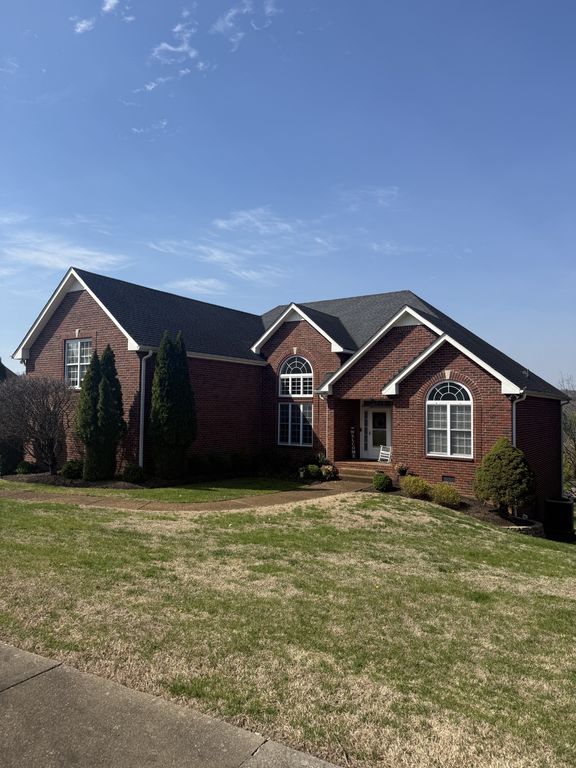 130 Cedar Ridge Ln, Hendersonville, TN 37075