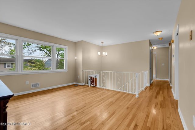 586 Pennsylvania Avenue, Brick, NJ 08724