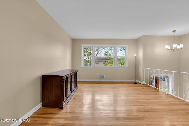 586 Pennsylvania Avenue, Brick, NJ 08724