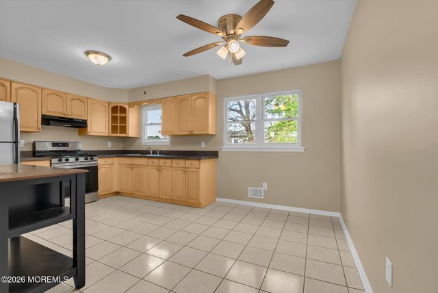 586 Pennsylvania Avenue, Brick, NJ 08724