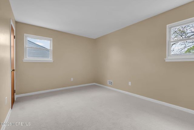 586 Pennsylvania Avenue, Brick, NJ 08724