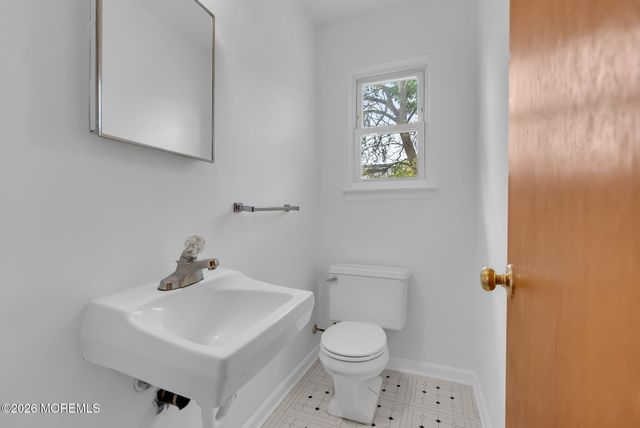 586 Pennsylvania Avenue, Brick, NJ 08724