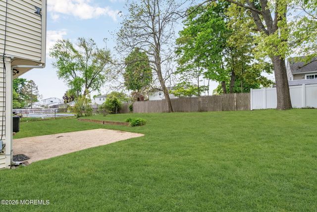 586 Pennsylvania Avenue, Brick, NJ 08724