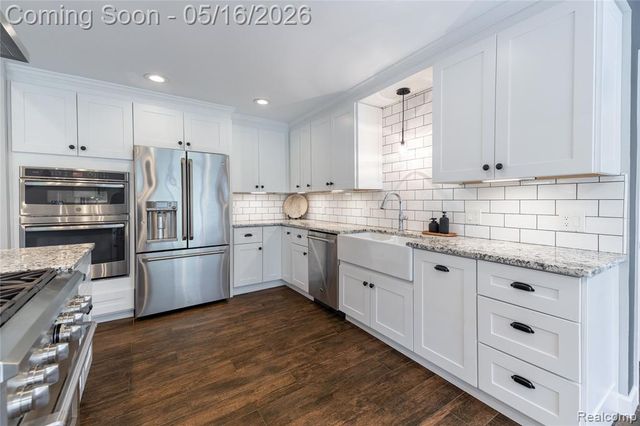 9555 Island Drive, Grosse Ile, MI 48138