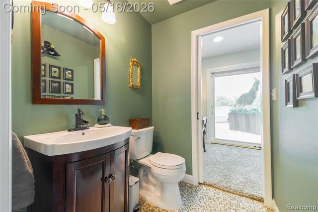9555 Island Drive, Grosse Ile, MI 48138
