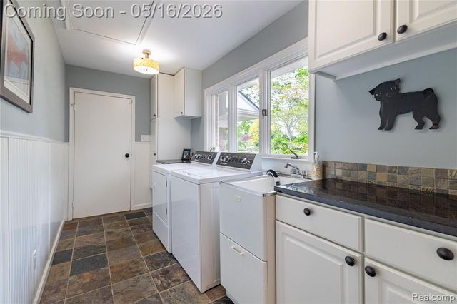 9555 Island Drive, Grosse Ile, MI 48138