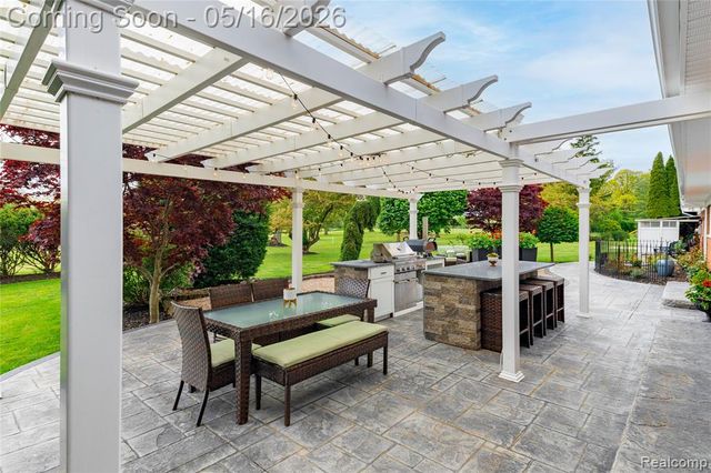 9555 Island Drive, Grosse Ile, MI 48138