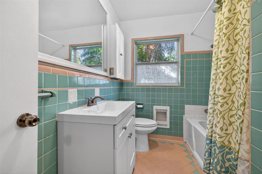 Image 17 of property listing at 1623 DARTMOUTH STREET, Clearwater, FL 33755