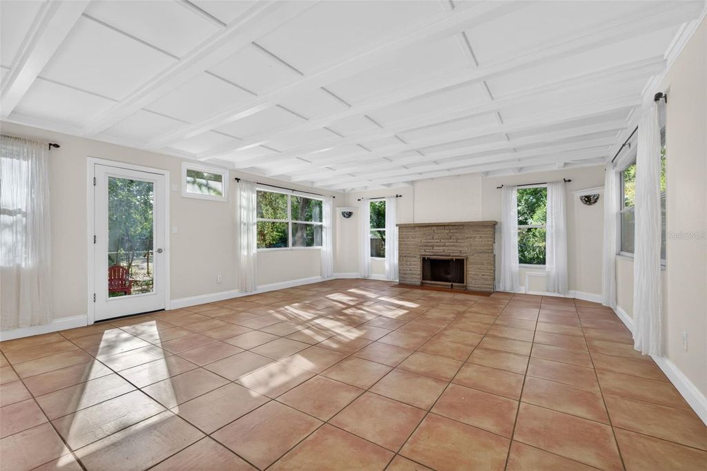 Image 4 of property listing at 1623 DARTMOUTH STREET, Clearwater, FL 33755