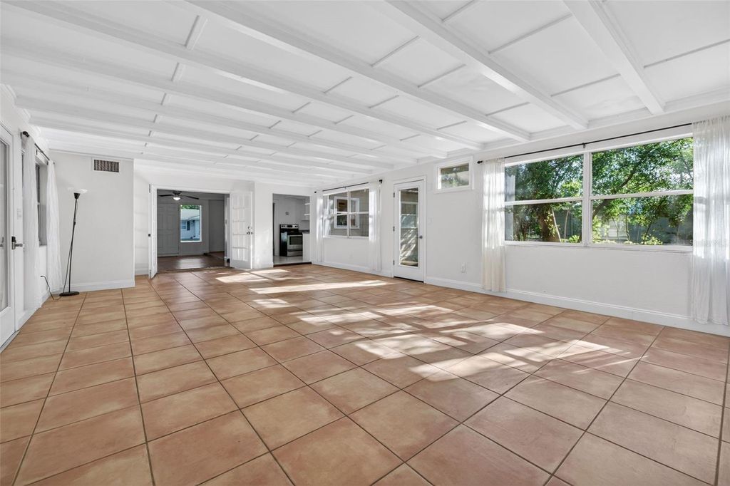 Image 7 of property listing at 1623 DARTMOUTH STREET, Clearwater, FL 33755