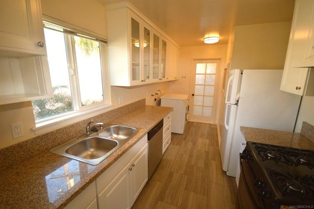 2679 83 Tern Dr, San Diego, CA 92123