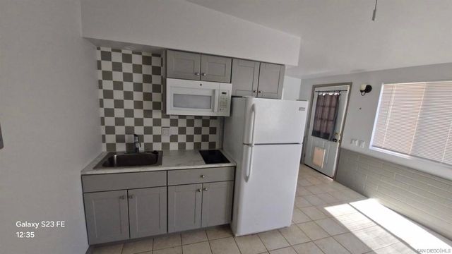 2679 83 Tern Dr, San Diego, CA 92123