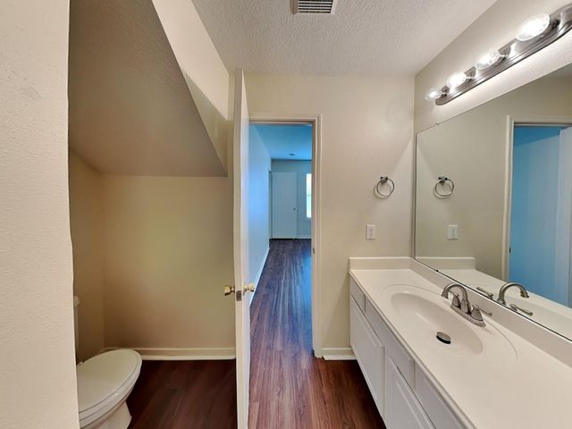 1818 Day Lily Way, Houston, TX 77067