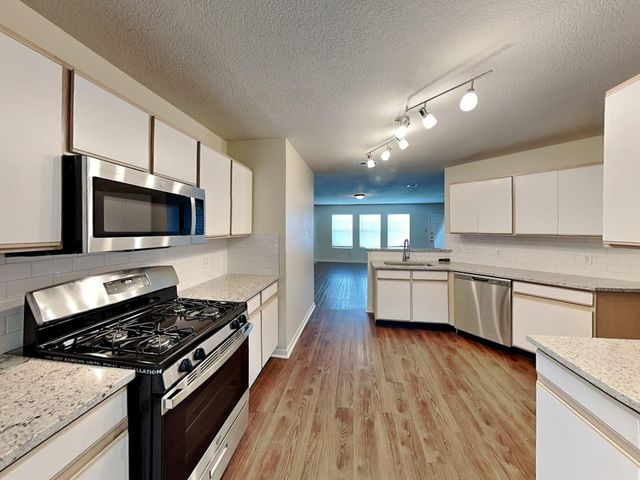 1818 Day Lily Way, Houston, TX 77067