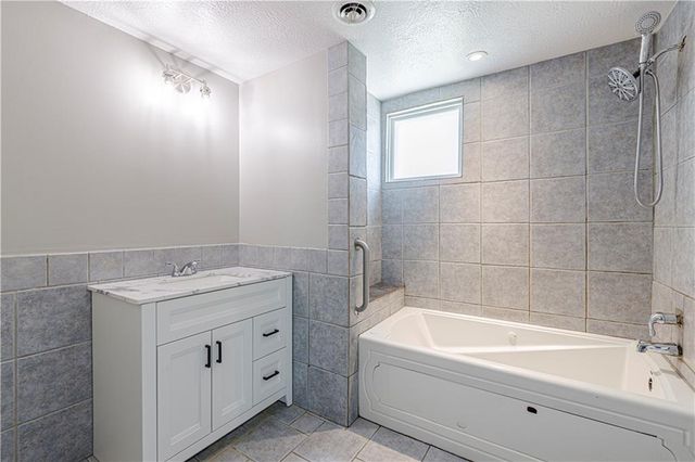 1004 Main Street, Belton, MO 64012