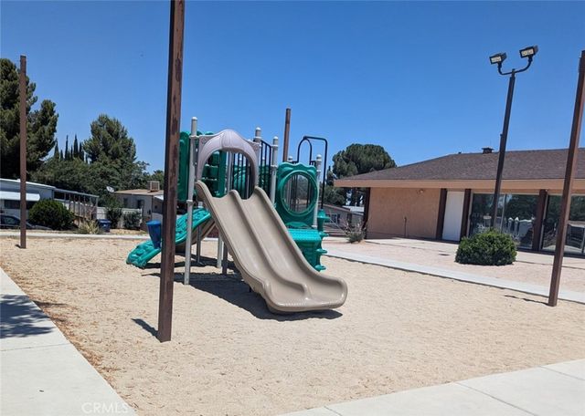 5711 Columbia Way 222, Lancaster, CA 93536