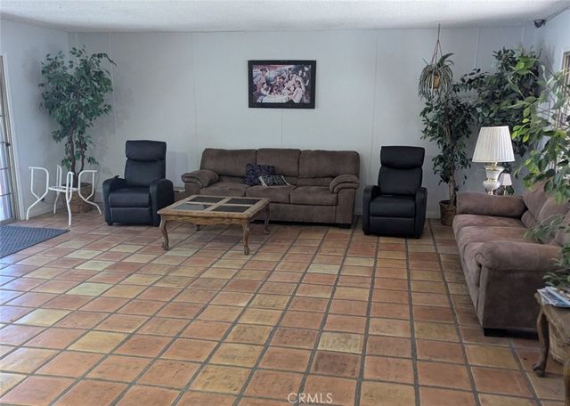 5711 Columbia Way 222, Lancaster, CA 93536