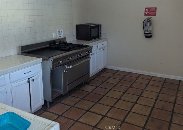 5711 Columbia Way 222, Lancaster, CA 93536