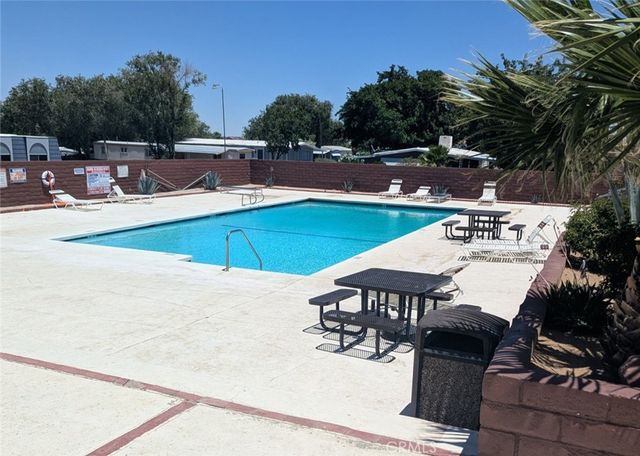 5711 Columbia Way 222, Lancaster, CA 93536