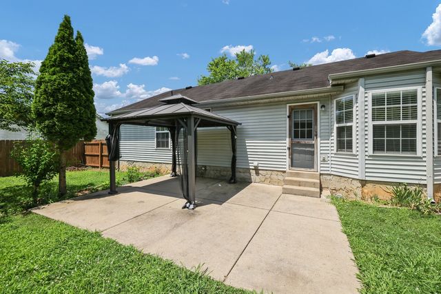 712 Mason Tucker Dr, Smyrna, TN 37167