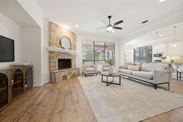900 Fannin Drive, Lantana, TX 76226