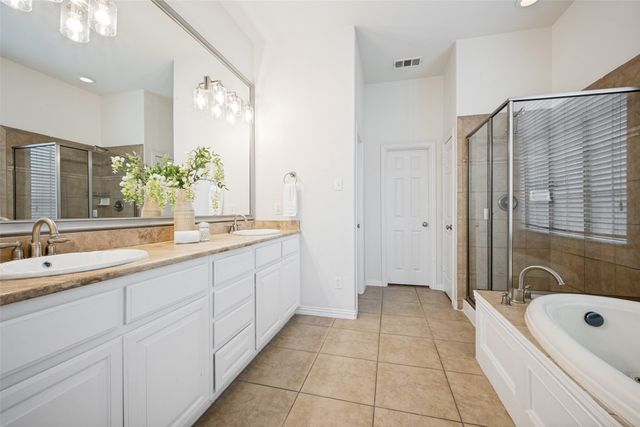 900 Fannin Drive, Lantana, TX 76226