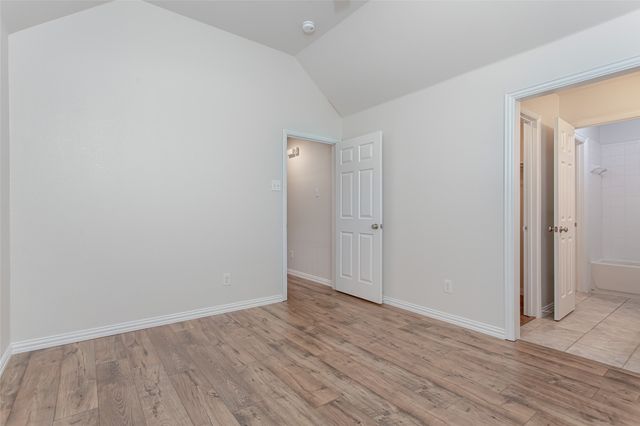 900 Fannin Drive, Lantana, TX 76226