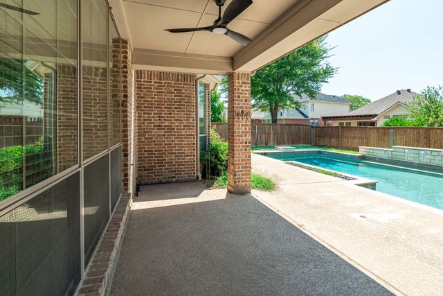 900 Fannin Drive, Lantana, TX 76226