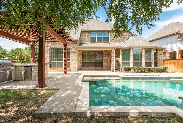 900 Fannin Drive, Lantana, TX 76226