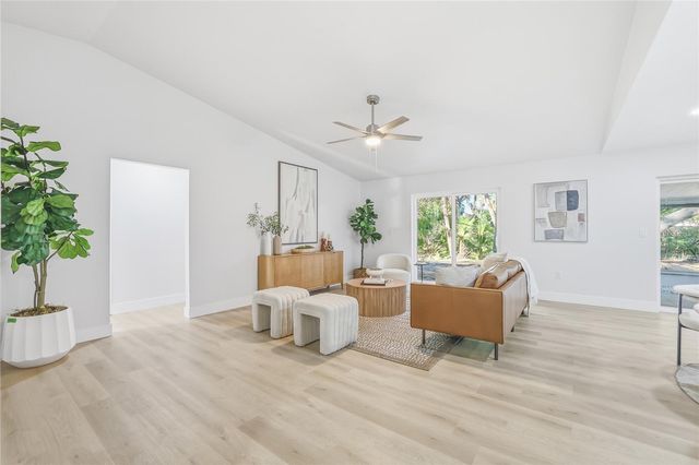 6813 CIRCLECREEK DRIVE, Pinellas Park, FL 33781