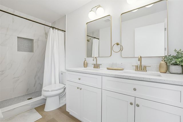 6813 CIRCLECREEK DRIVE, Pinellas Park, FL 33781