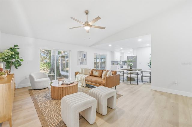 6813 CIRCLECREEK DRIVE, Pinellas Park, FL 33781