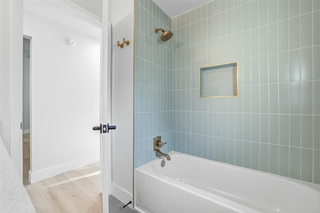 6813 CIRCLECREEK DRIVE, Pinellas Park, FL 33781