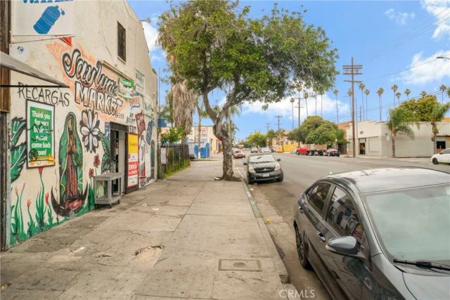 4355 Avalon, Los Angeles, CA 90011