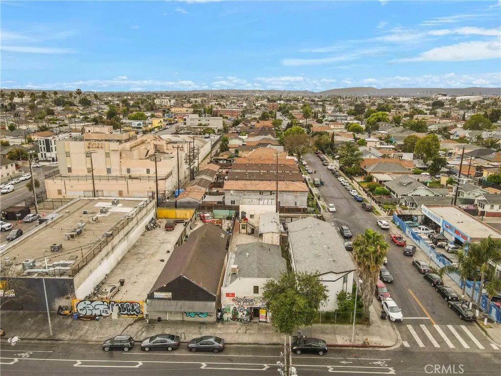 4355 Avalon, Los Angeles, CA 90011
