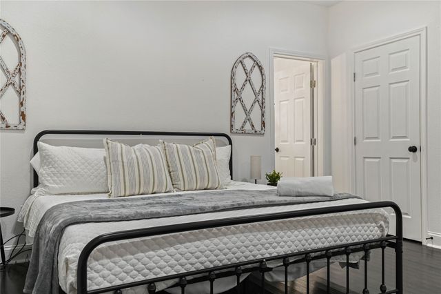 1106 W Chestnut Street, Denison, TX 75020
