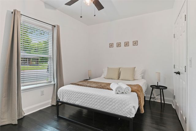 1106 W Chestnut Street, Denison, TX 75020