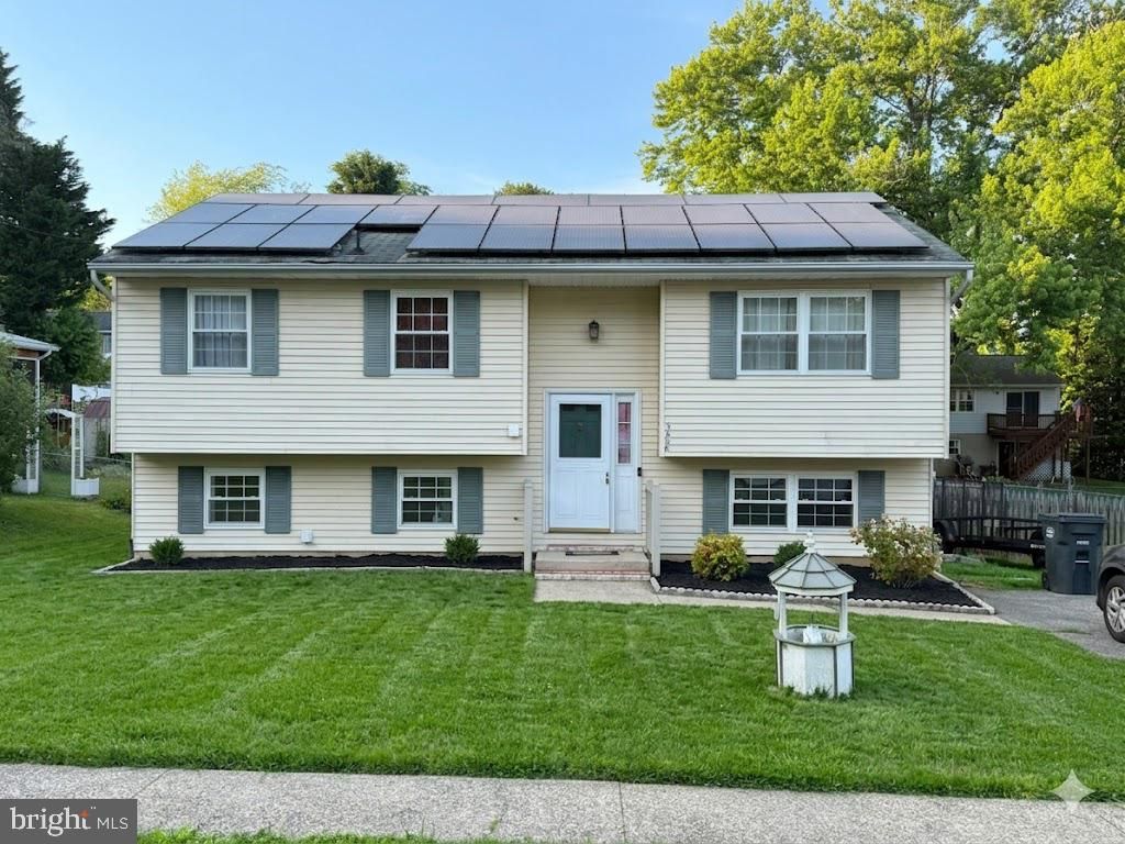 Image 1 of property listing at 3606 27TH ST, Chesapeake Beach, MD 20732