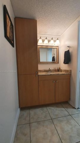 17021 N Bay Road 316, Sunny Isles Beach, FL 33160