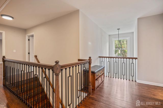 5 Devoes Lane, East Brunswick, NJ 08816